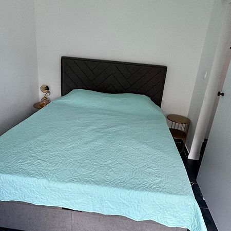 בודווה Apartman Becir מראה חיצוני תמונה