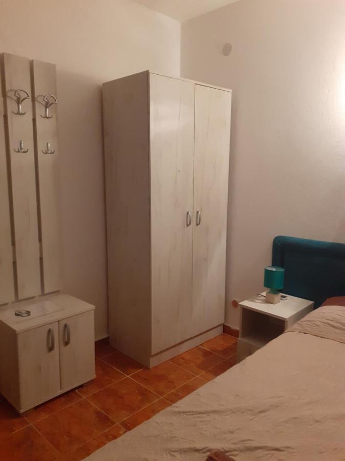 בודווה Apartman Becir מראה חיצוני תמונה
