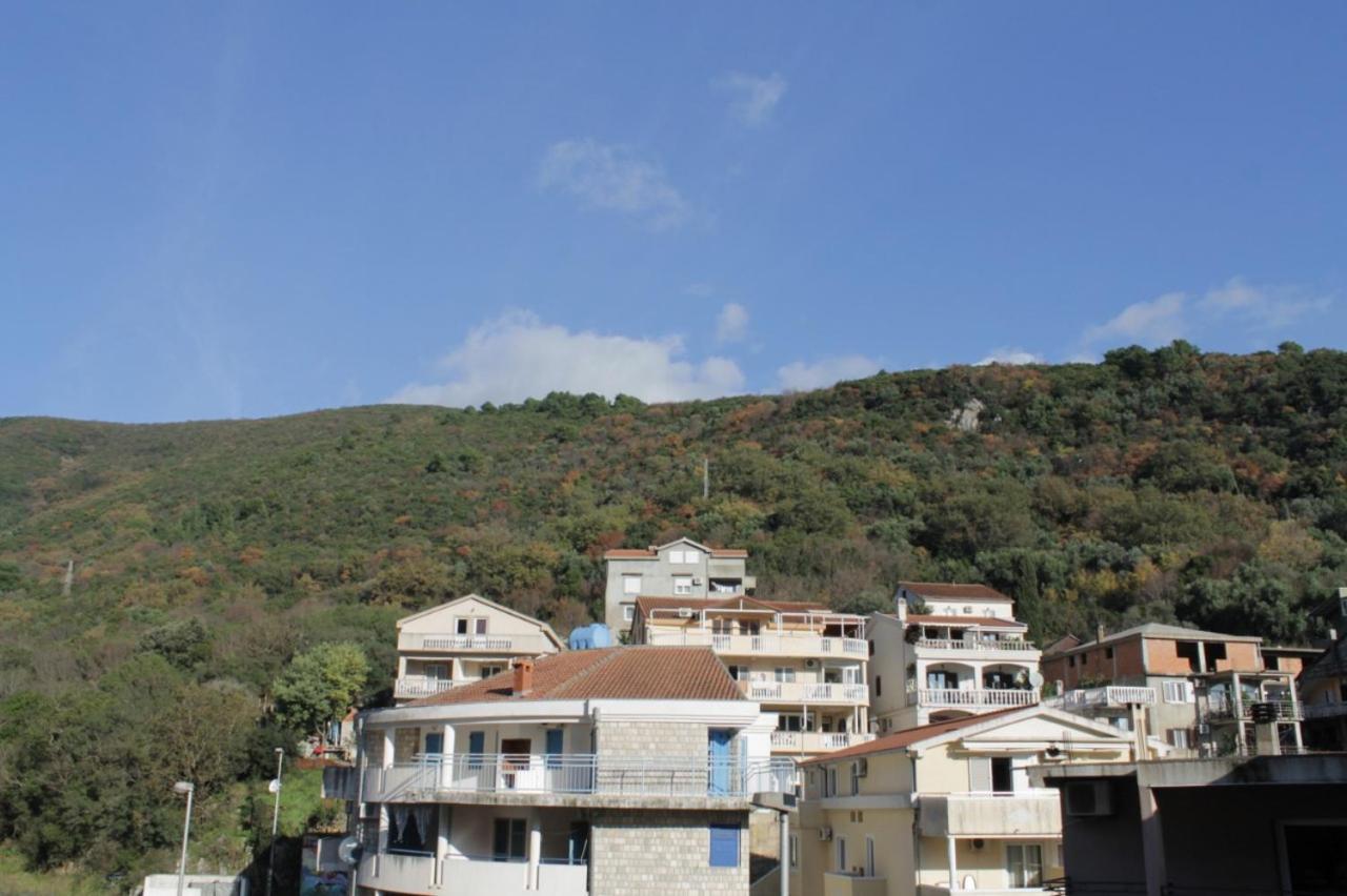 בודווה Apartman Becir מראה חיצוני תמונה
