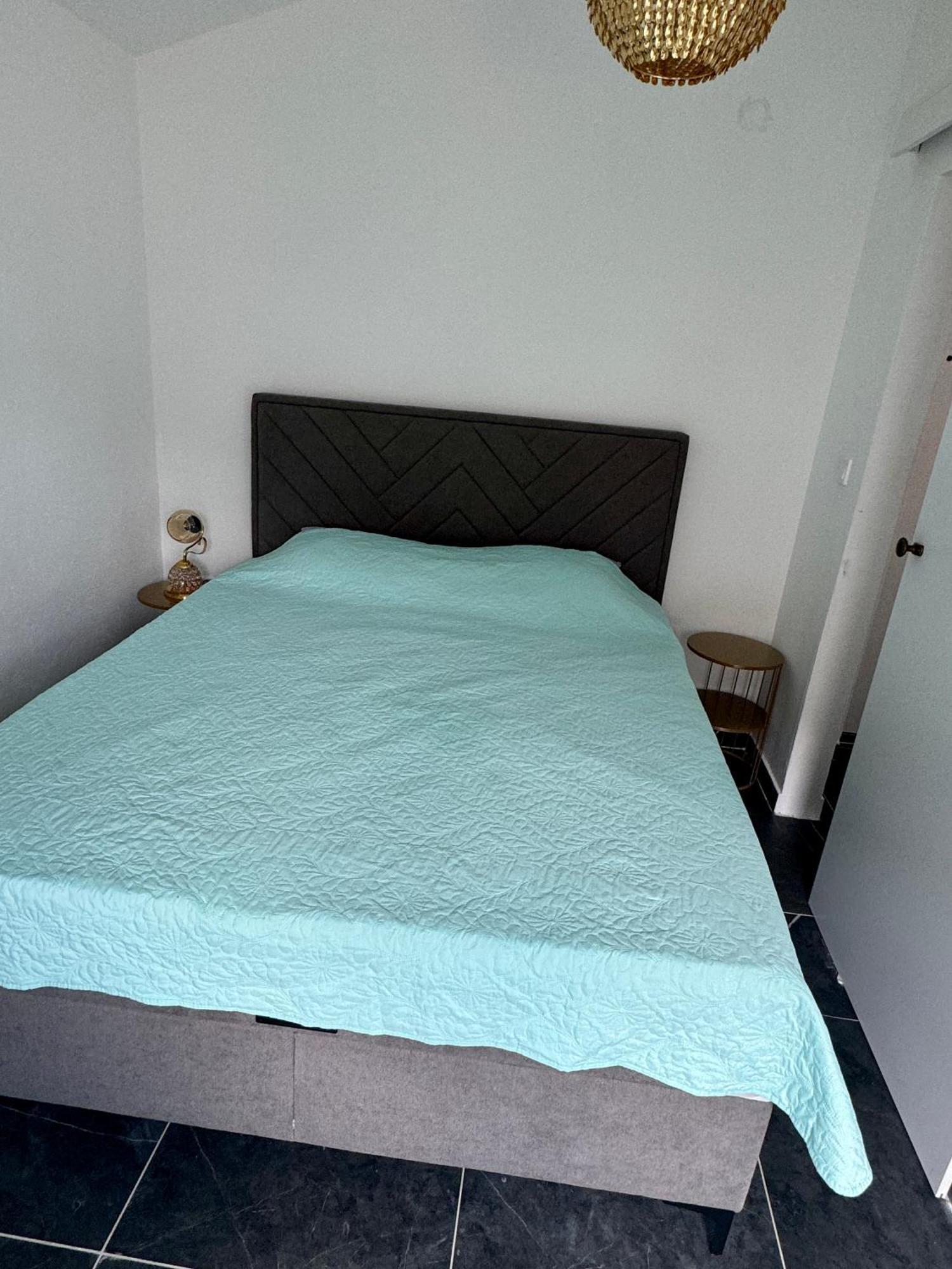 בודווה Apartman Becir מראה חיצוני תמונה