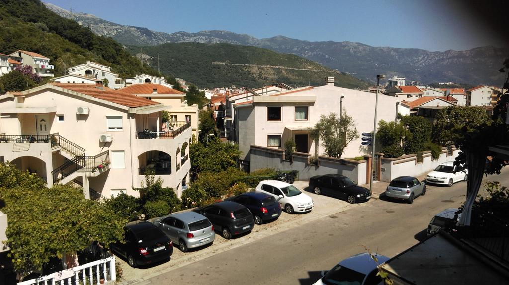 בודווה Apartman Becir מראה חיצוני תמונה