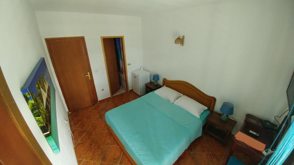 בודווה Apartman Becir מראה חיצוני תמונה