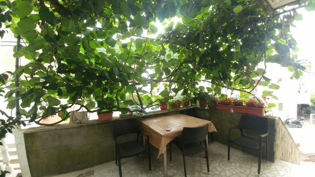 בודווה Apartman Becir מראה חיצוני תמונה