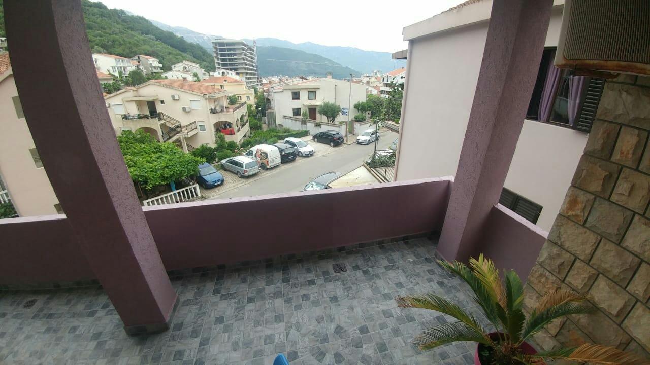 בודווה Apartman Becir מראה חיצוני תמונה